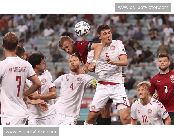 橙色风暴席卷伊比利亚：2004欧洲杯荷兰与捷克的史诗对决